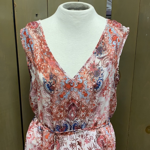 Signature Studio Dress. Size 12. Paisleys in pink. - Picture 3 of 8